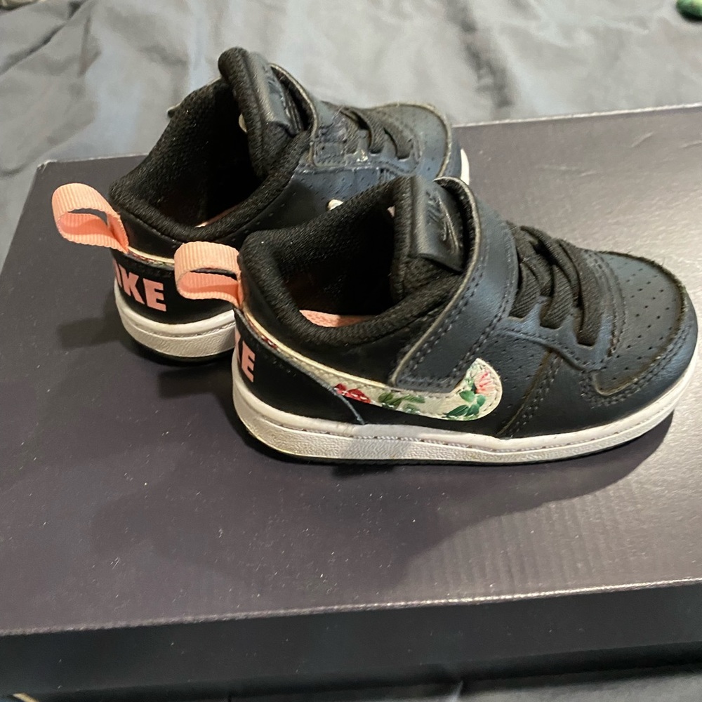 Nike toddler shoes